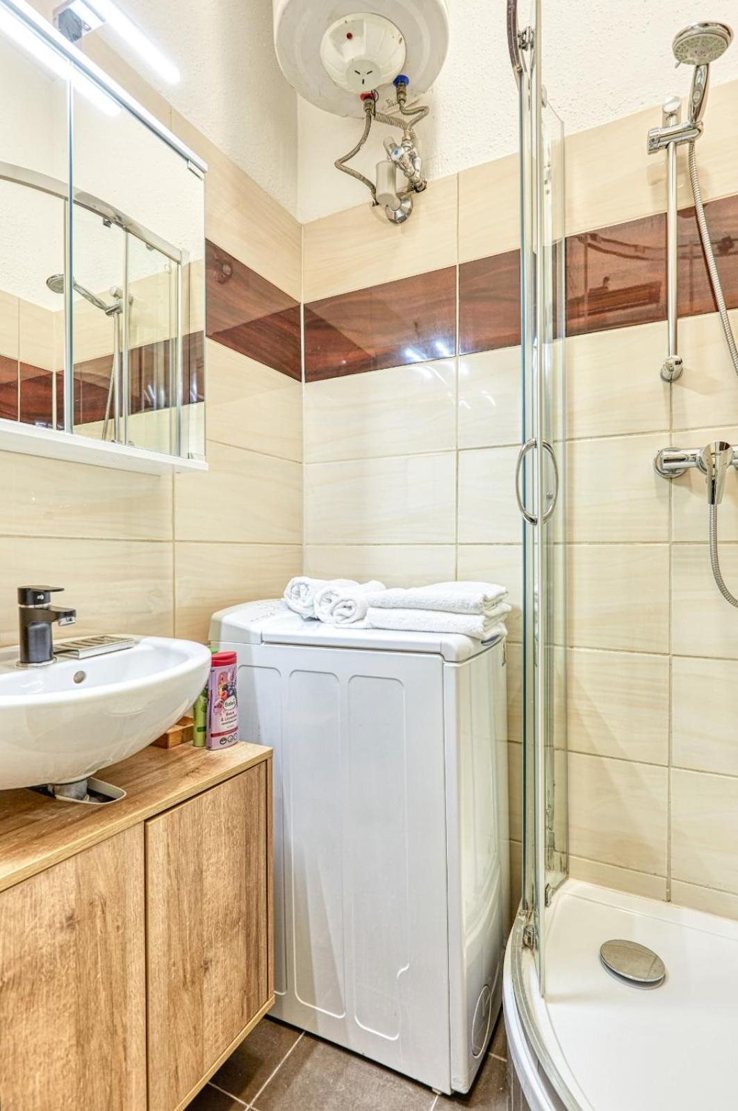 Lovely Airbnb Near Schoenbrunn Apartment Vienna Exterior photo