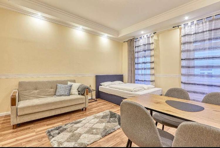 Lovely Airbnb Near Schoenbrunn Apartment Vienna Exterior photo