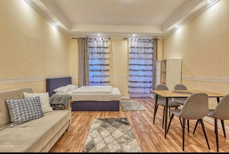 Lovely Airbnb Near Schoenbrunn Apartment Vienna Exterior photo
